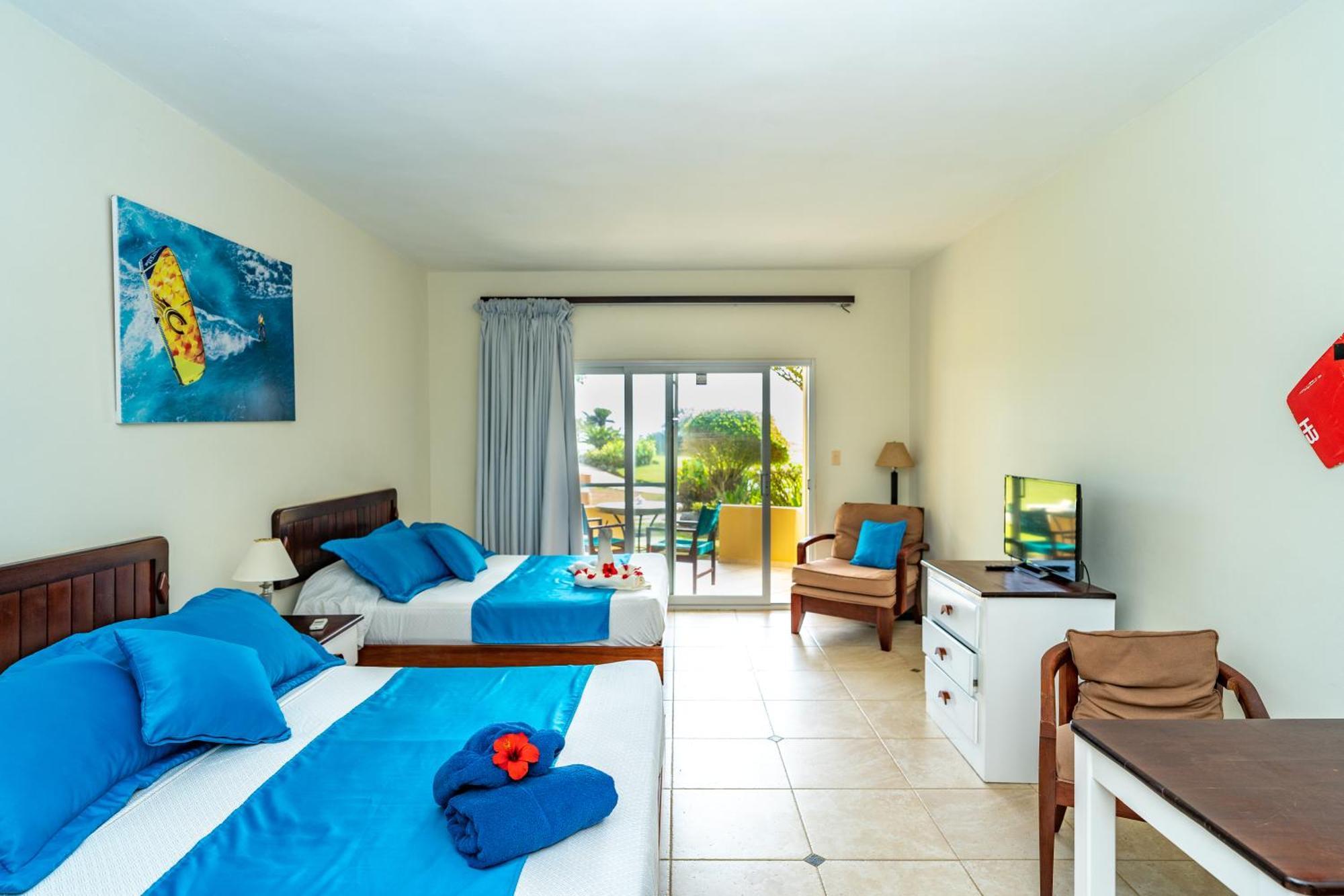 Agualina Kite Hotel Oceanfront Apartments Cabarete Bagian luar foto